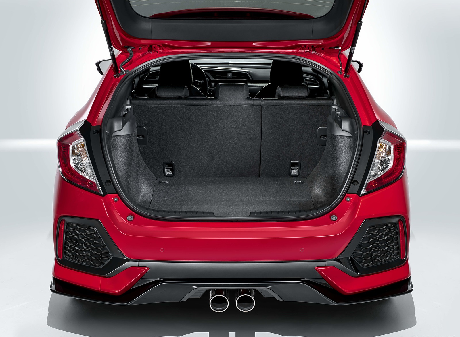 2017 Honda Civic Hatchback (Euro-Spec) Trunk Wallpapers (10)