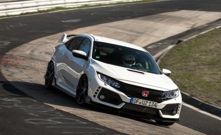 2017 Honda Civic Type R Front Three-Quarter Wallpapers  450x275 (18)