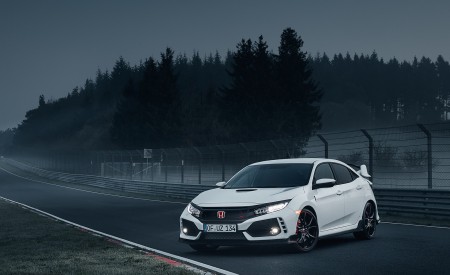 2017 Honda Civic Type R Front Three-Quarter Wallpapers  450x275 (13)