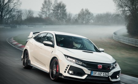 2017 Honda Civic Type R Front Three-Quarter Wallpapers 450x275 (6)