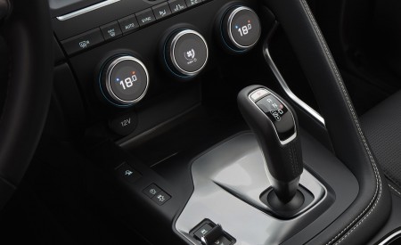 2018 Jaguar E-PACE Interior Detail Wallpapers 450x275 (42)