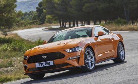 2018 Ford Mustang GT Coupe (Euro-Spec) Front Three-Quarter Wallpapers 450x275 (5)