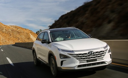 2019 Hyundai NEXO FCEV Front Three-Quarter Wallpapers  450x275 (3)