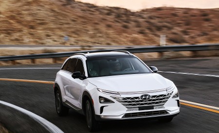 2019 Hyundai NEXO FCEV Front Three-Quarter Wallpapers  450x275 (14)