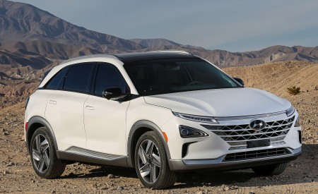 2019 Hyundai NEXO FCEV Front Three-Quarter Wallpapers 450x275 (48)