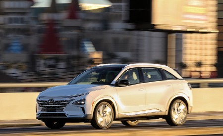 2019 Hyundai NEXO FCEV Front Three-Quarter Wallpapers 450x275 (41)