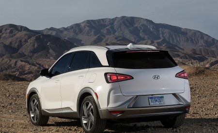 2019 Hyundai NEXO FCEV Rear Three-Quarter Wallpapers 450x275 (49)