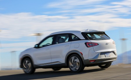 2019 Hyundai NEXO FCEV Rear Three-Quarter Wallpapers 450x275 (16)