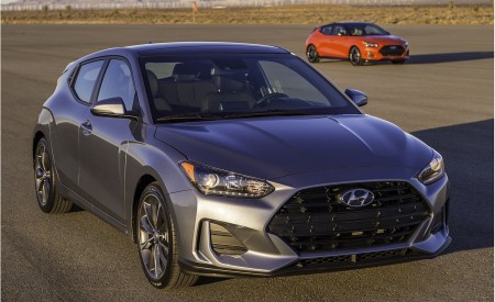 2019 Hyundai Veloster Front Three-Quarter Wallpapers 450x275 (6)