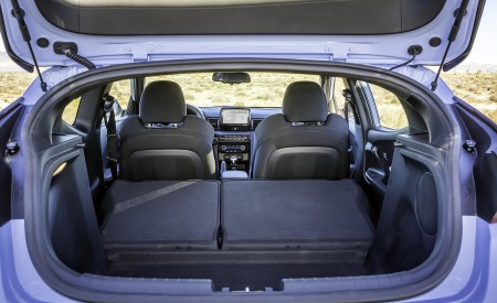 2019 Hyundai Veloster N Trunk Wallpapers 450x275 (51)