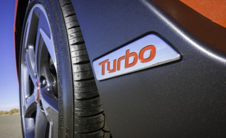 2019 Hyundai Veloster R-Spec Turbo Badge Wallpapers 450x275 (38)