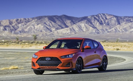 2019 Hyundai Veloster R-Spec Turbo Front Three-Quarter Wallpapers 450x275 (5)