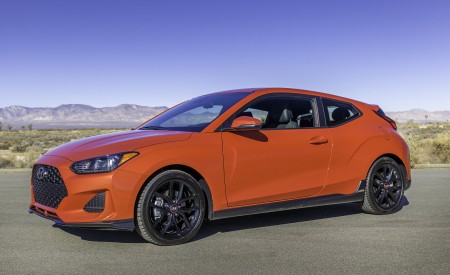 2019 Hyundai Veloster R-Spec Turbo Front Three-Quarter Wallpapers 450x275 (6)