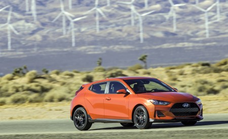 2019 Hyundai Veloster R-Spec Turbo Front Three-Quarter Wallpapers 450x275 (18)