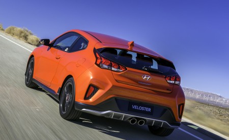 2019 Hyundai Veloster R-Spec Turbo Rear Three-Quarter Wallpapers 450x275 (12)