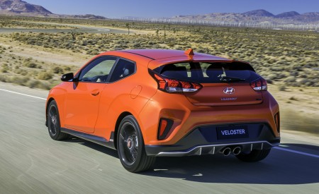 2019 Hyundai Veloster R-Spec Turbo Rear Wallpapers 450x275 (14)