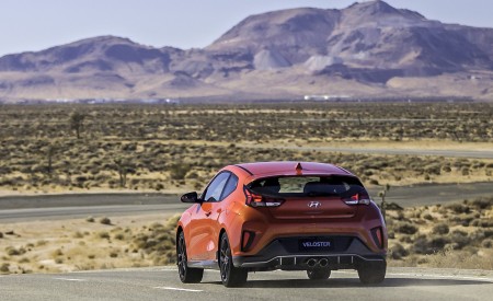 2019 Hyundai Veloster R-Spec Turbo Rear Wallpapers 450x275 (17)