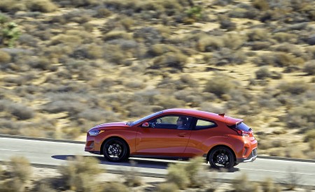 2019 Hyundai Veloster R-Spec Turbo Side Wallpapers  450x275 (22)