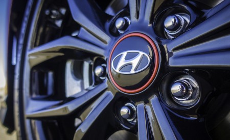 2019 Hyundai Veloster R-Spec Turbo Wheel Wallpapers 450x275 (26)