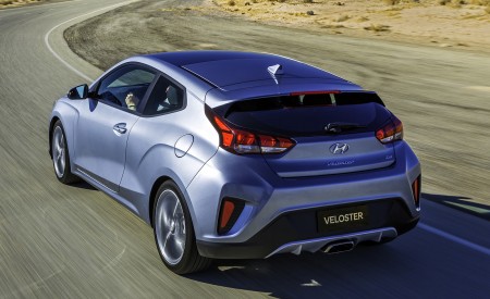 2019 Hyundai Veloster Rear Three-Quarter Wallpapers 450x275 (4)