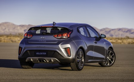 2019 Hyundai Veloster Rear Three-Quarter Wallpapers 450x275 (9)