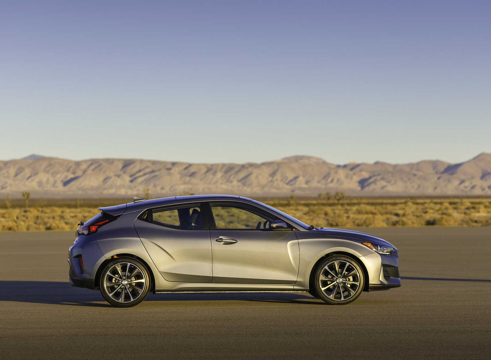 2019 Hyundai Veloster Side Wallpapers #10 of 43