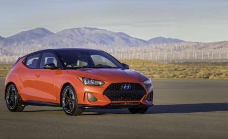 2019 Hyundai Veloster Turbo Front Three-Quarter Wallpapers  450x275 (4)