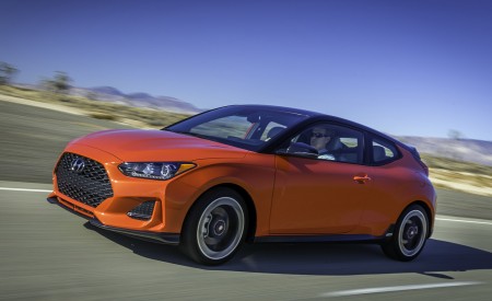 2019 Hyundai Veloster Turbo Front Three-Quarter Wallpapers 450x275 (2)
