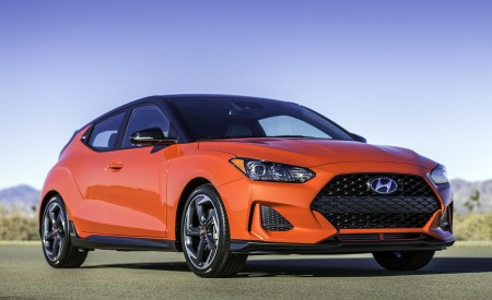 2019 Hyundai Veloster Turbo Front Three-Quarter Wallpapers 450x275 (14)