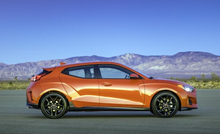 2019 Hyundai Veloster Turbo Side Wallpapers 450x275 (3)