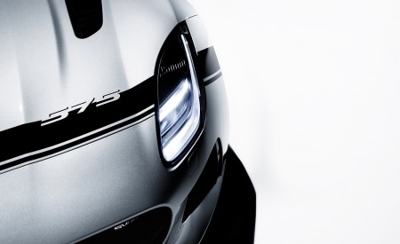 2019 Jaguar F-TYPE SVR Graphic Pack Headlight Wallpapers 450x275 (7)