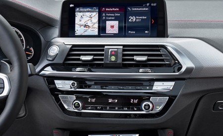 2019 BMW X4 M40d Central Console Wallpapers 450x275 (181)