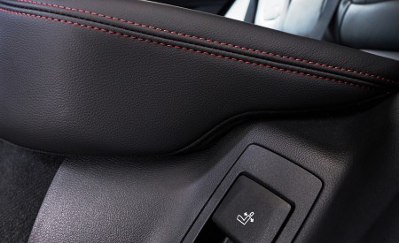2019 BMW X4 M40d Interior Detail Wallpapers 450x275 (129)