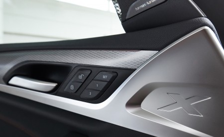 2019 BMW X4 M40d Interior Detail Wallpapers 450x275 (119)