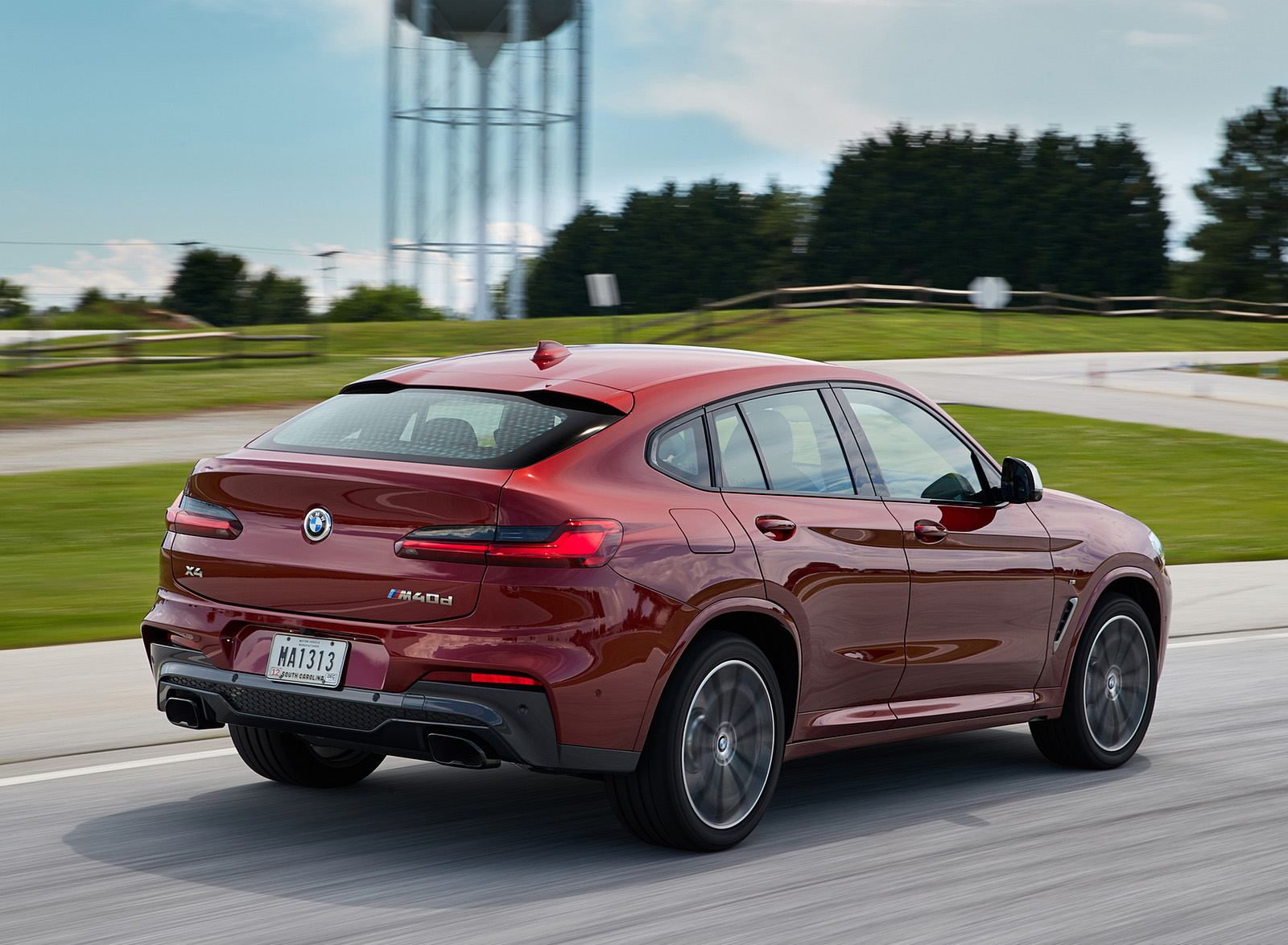 2019 BMW X4 M40d Rear Three-Quarter Wallpapers (14)