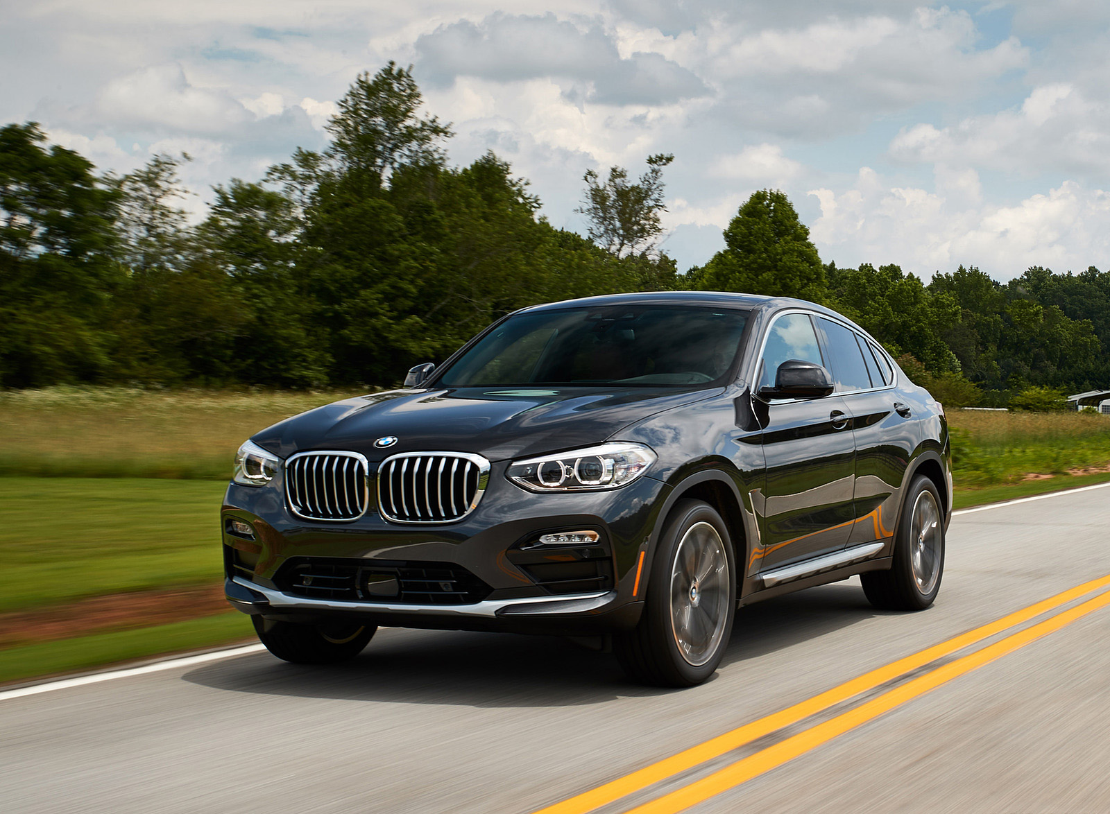 2019 BMW X4 xDrive30i Front Three-Quarter Wallpapers  #1 of 106