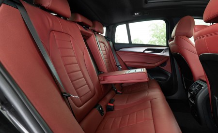 2019 BMW X4 xDrive30i Interior Rear Seats Wallpapers 450x275 (96)