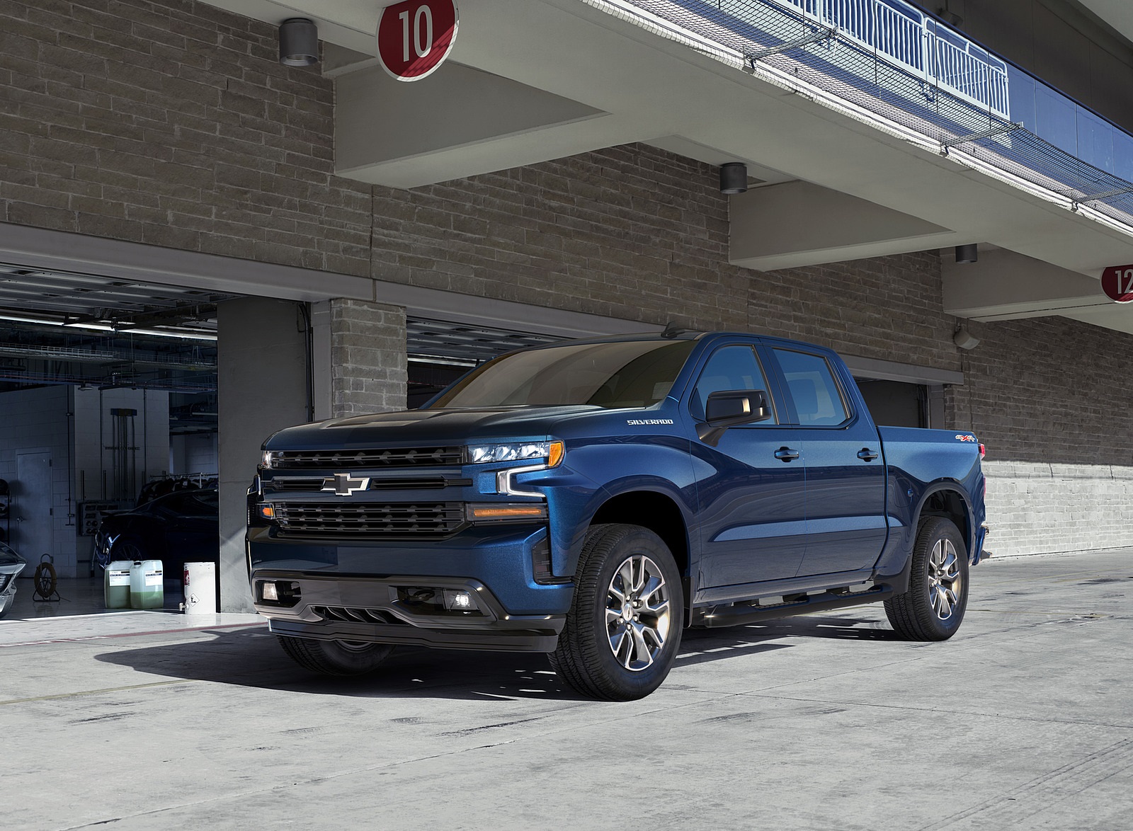 2019 Chevrolet Silverado Front Three-Quarter Wallpapers (1)