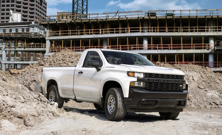 2019 Chevrolet Silverado Front Three-Quarter Wallpapers 450x275 (22)