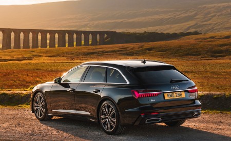 2019 Audi A6 Avant 50 TDI Quattro (UK-Spec) Rear Three-Quarter Wallpapers 450x275 (22)