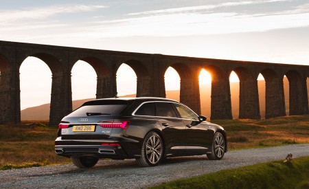 2019 Audi A6 Avant 50 TDI Quattro (UK-Spec) Rear Three-Quarter Wallpapers 450x275 (25)