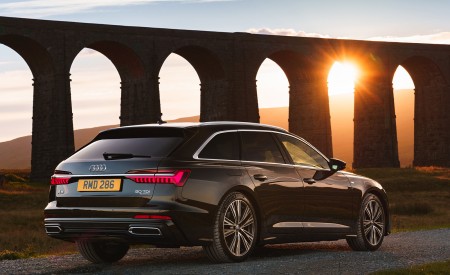 2019 Audi A6 Avant 50 TDI Quattro (UK-Spec) Rear Three-Quarter Wallpapers 450x275 (26)