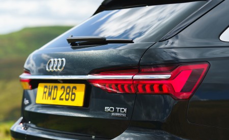 2019 Audi A6 Avant 50 TDI Quattro (UK-Spec) Tail Light Wallpapers 450x275 (39)