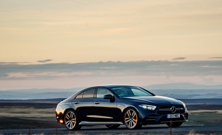 2019 Mercedes-AMG CLS 53 (UK-Spec) Front Three-Quarter Wallpapers 450x275 (57)
