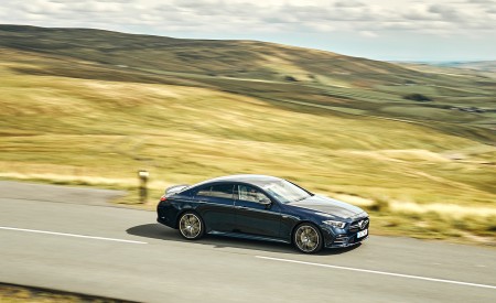 2019 Mercedes-AMG CLS 53 (UK-Spec) Front Three-Quarter Wallpapers 450x275 (40)