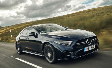 2019 Mercedes-AMG CLS 53 (UK-Spec) Front Three-Quarter Wallpapers 450x275 (16)