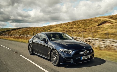 2019 Mercedes-AMG CLS 53 (UK-Spec) Front Three-Quarter Wallpapers 450x275 (8)