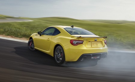 2017 Subaru BRZ Series.Yellow Rear Three-Quarter Wallpapers 450x275 (2)