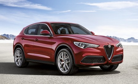 2018 Alfa Romeo Stelvio Front Three-Quarter Wallpapers 450x275 (12)