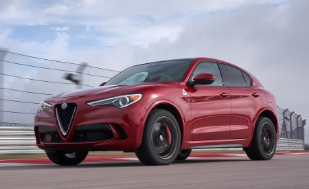 2018 Alfa Romeo Stelvio Quadrifoglio (Color: Rosso Competizione) Front Three-Quarter Wallpapers 450x275 (58)